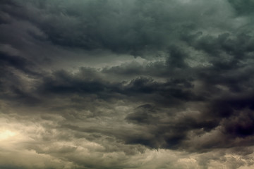 Stormy clouds - 64137004
