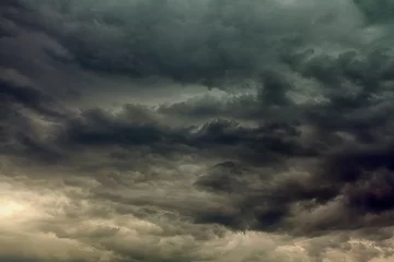 Afwasbaar Fotobehang Hemel Stormachtige wolken