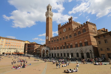 Fototapeta premium Architecture of Italy. Siena - one of the largest tourist center