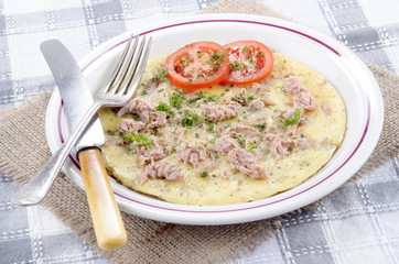 omelette with tuna and tomato