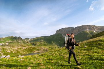 Fototapeta na wymiar woman hiking in mountains