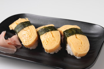 手作りのタマゴ握り寿司