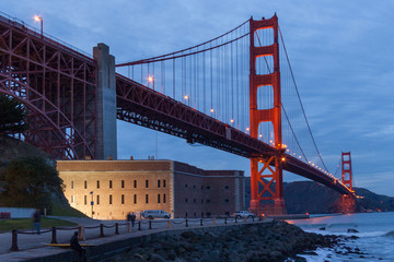 Naklejka premium Golden Gate Bridge at Night