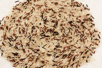 black and white grain rice