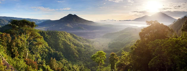 Deurstickers Indonesië Panorama van Batur en Agung vulkaan berg Bali, Indonesië