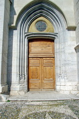 Fototapeta na wymiar porte de cathédrale