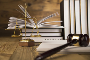 Lady of justice, Wooden & gold gavel and books on table - 64194639