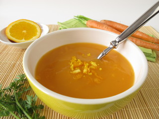Karottencremesuppe mit Orange