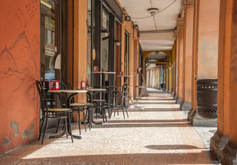 Fototapeta na wymiar Cafe Bar, Bolonia, Włochy