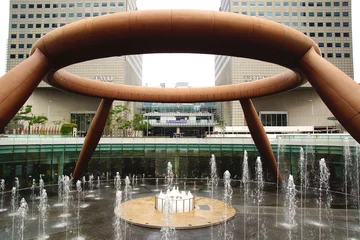 Zelfklevend Fotobehang Fountain of Wealth. Singapore © Marina Ignatova