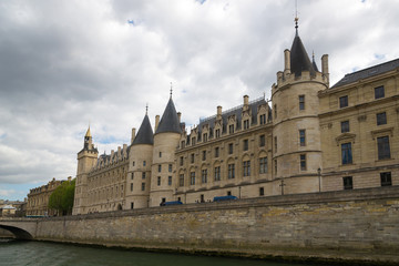 Fototapeta premium palais de justice paris