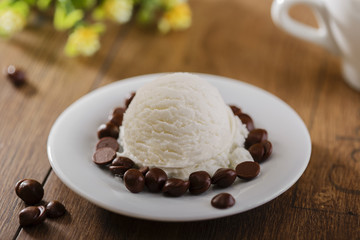 ice cream with chocolate