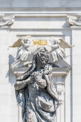 Fototapeta na wymiar Plac katedralny (Domplatz) położony w Salzburg, Austria