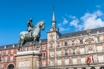 Fototapeta na wymiar Philip III on the Plaza Mayor in Madrid, Spain.