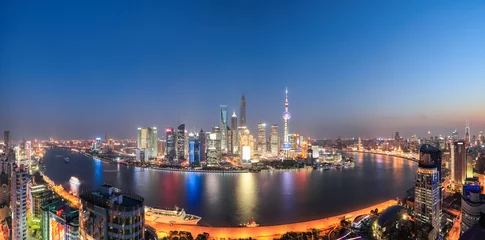 Möbelaufkleber Shanghai Nachtansicht Panorama © chungking