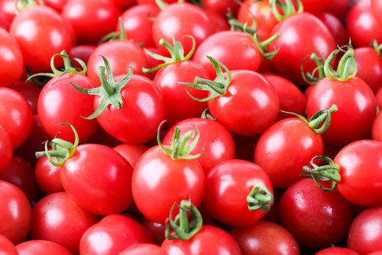 delicious cherry tomatoes closeup