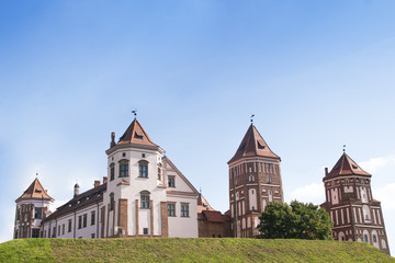 Fototapeta na wymiar Castle in the town of Mir. Belarus.