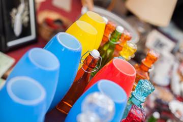 Old objects in secondhand trade market