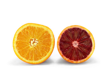 Апельсины, красного и оранжевого сортов, половинки