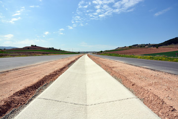 carretera de nueva construccion en obras