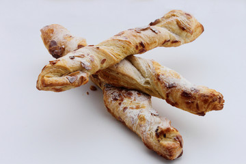 3 sacristains