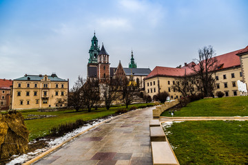 Fototapeta na wymiar Polska, Katedra na Wawelu w Krakowie kompleks