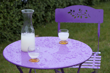 Apéritif sous la pluie