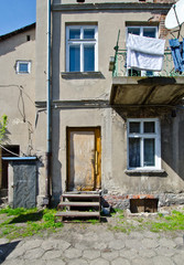 Fototapeta na wymiar tenement house in Wloclawek