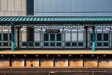 Train station platform at Yankee Stadium in the Bronx NYC - obrazy, fototapety, plakaty