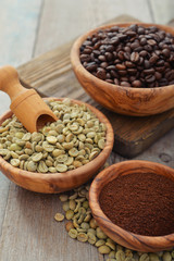 Green and roasted coffee beans