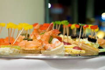 canapé or petit four