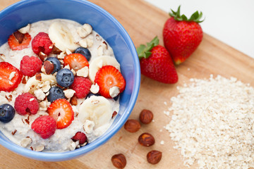 oatmeal with fresh fruit