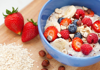  oatmeal with fresh fruit