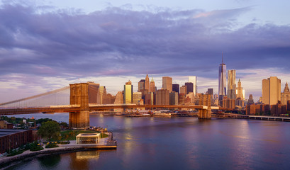New York City sunrise - obrazy, fototapety, plakaty
