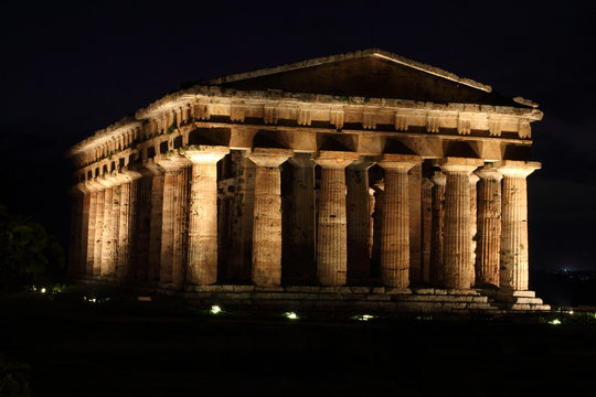 Paestum temple