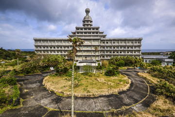 Naklejka premium Abandoned Hotel
