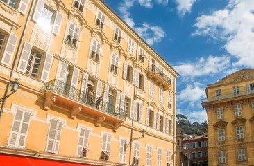 Fototapeta na wymiar Historische Häuser in Nizza