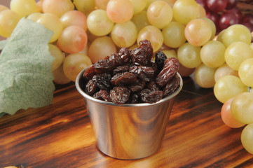 Snack dish of raisins