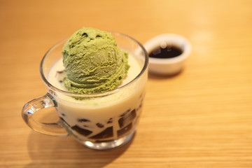 Green tea ice cream