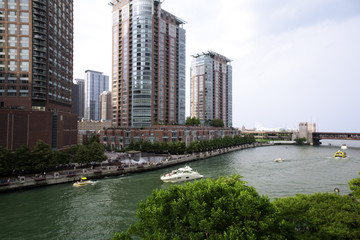 Obraz premium Nowoczesne budynki biurowe. Widok z dołu do góry. Chicago. Pejzaż miejski