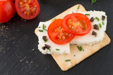 Crispbread with fromage