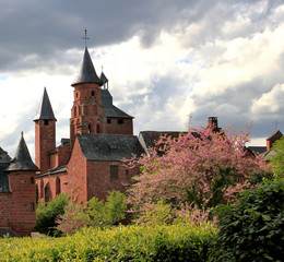 Obraz premium église de Colloges-la-Rouge.