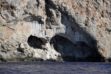 Höhle an der Küste von Mallorca
