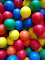 Fototapeta na wymiar Balles multicolores