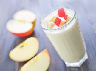 yogurt with red apple