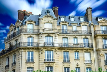 Fototapeta na wymiar Paryskich budynków