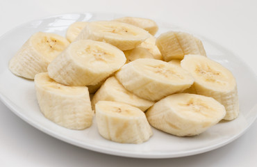 sliced bananas on a plate