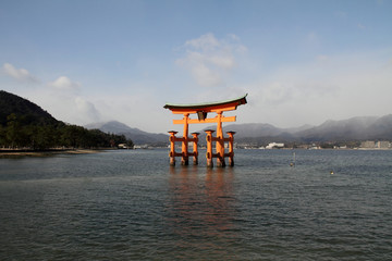 厳島神社の大鳥居
