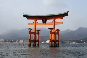 厳島神社の大鳥居