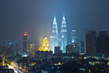 Plakat Kuala Lumpur w Malezji w nocy Twin Towers Petronas Bldg